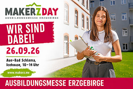 Junge Frau mit einem Ordner in der Hand, Informationen/Text zur Ausbildungsmesse